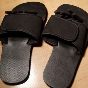 PEDICURE SLIPPERS